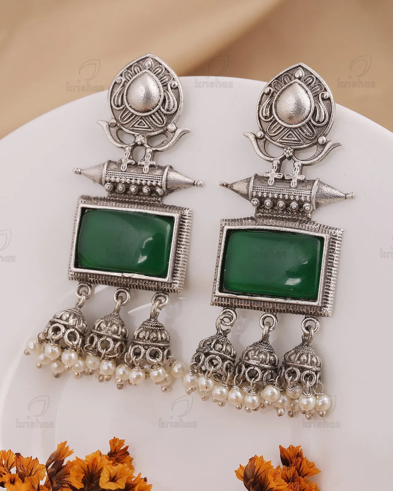 Maanya Dangler Earrings - wxo